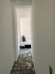 White room image 8